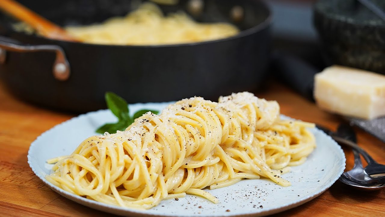 👉Самый простой и [СЛИВОЧНЫЙ] рецепт пасты 🍝 CACIO e PEPE | Шеф Пауль Константин