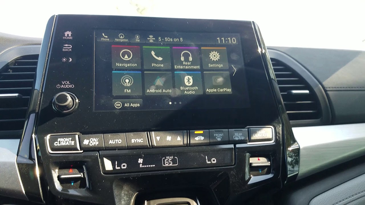 2018 Honda Odyssey EXL with navigation and the rear Blu-ray player quick review