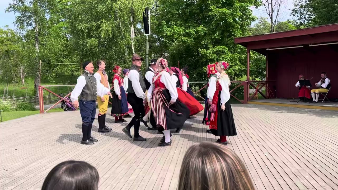 Kadrilj fr&aring;n S&ouml;rbyn Skansens folkdanslag 2023
