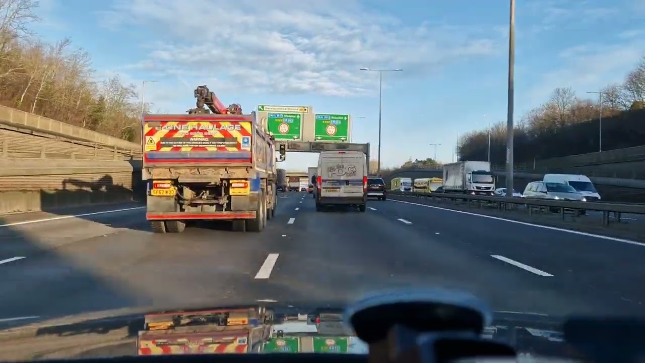 UK Commute Dartford Tunnel, Kent to Essex