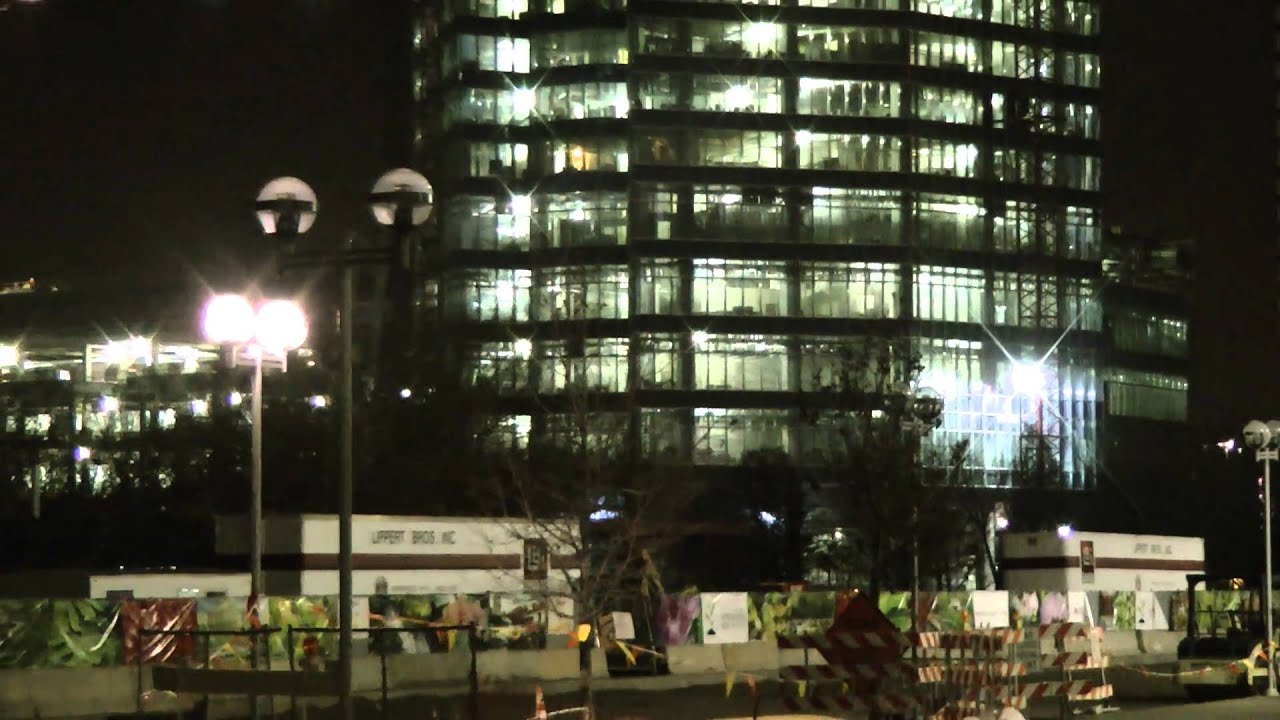 Devon Energy Center Tower at night - Oklahoma City (February 26 2011)