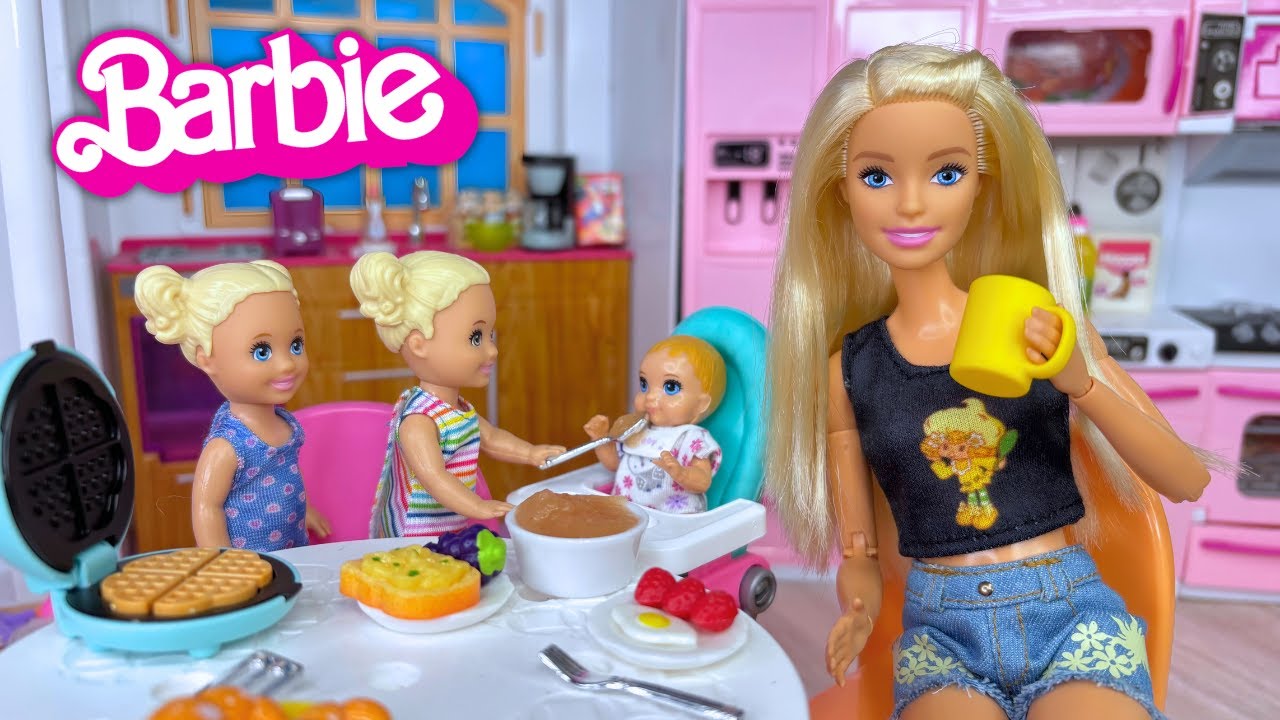 Barbie & Ken Doll Family Morning Cleaning Routine and Yard Sale