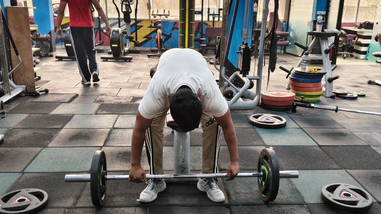 Shoulder workout at gym #gym #motivation #youtubefitness 