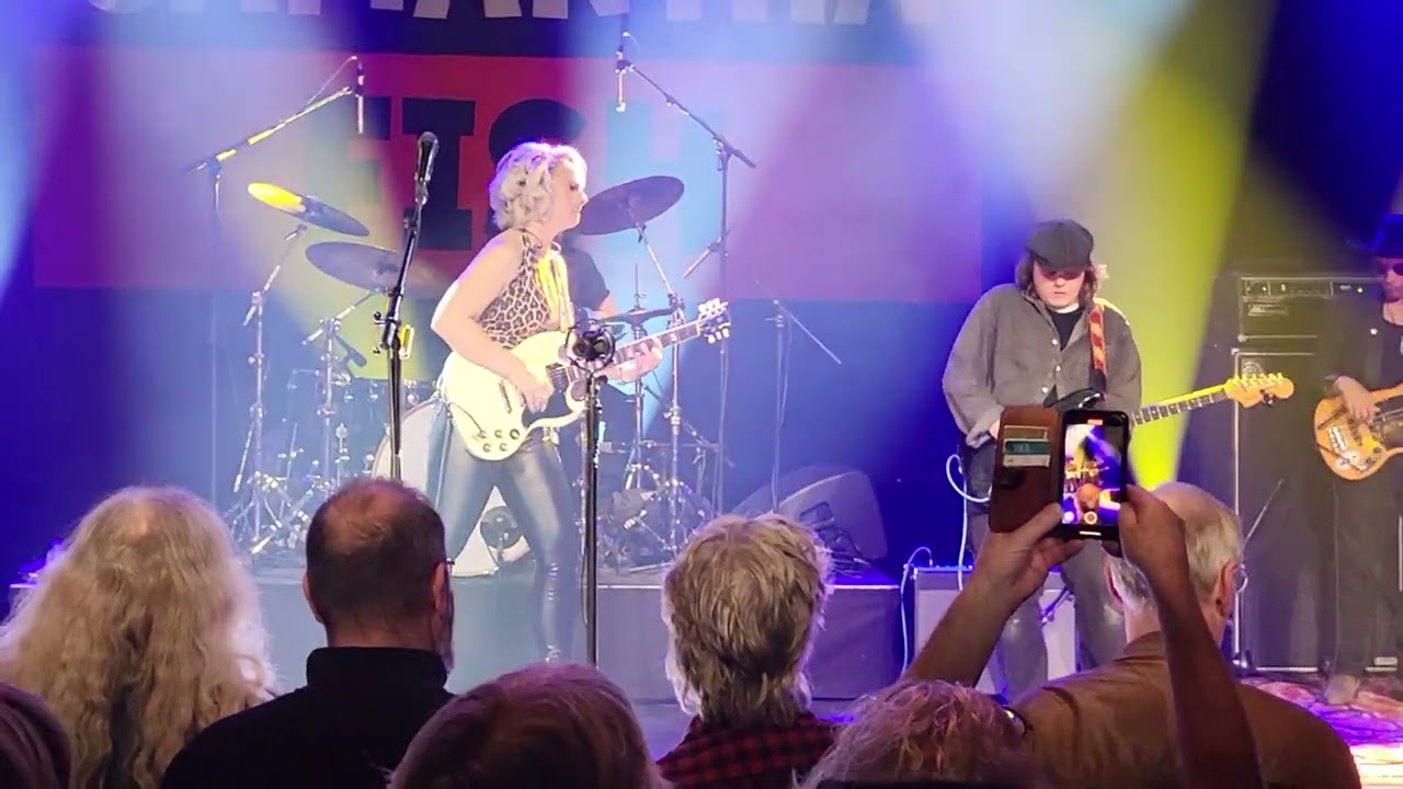 Samantha Fish Oosterpoort Groningen16/08/24 together with Zak Schulze