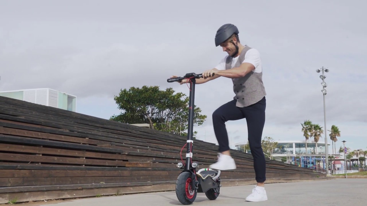Trottinette &eacute;lectrique Cecotec Bongo Serie Z avec gros pneus tubeless XL pour tout terrain