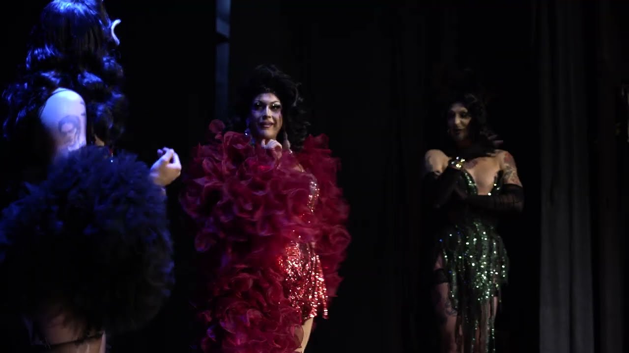 Resum Divino, Mari! Un show de Neo Revista de Glamniss i Pam Demia amb Lola Spain