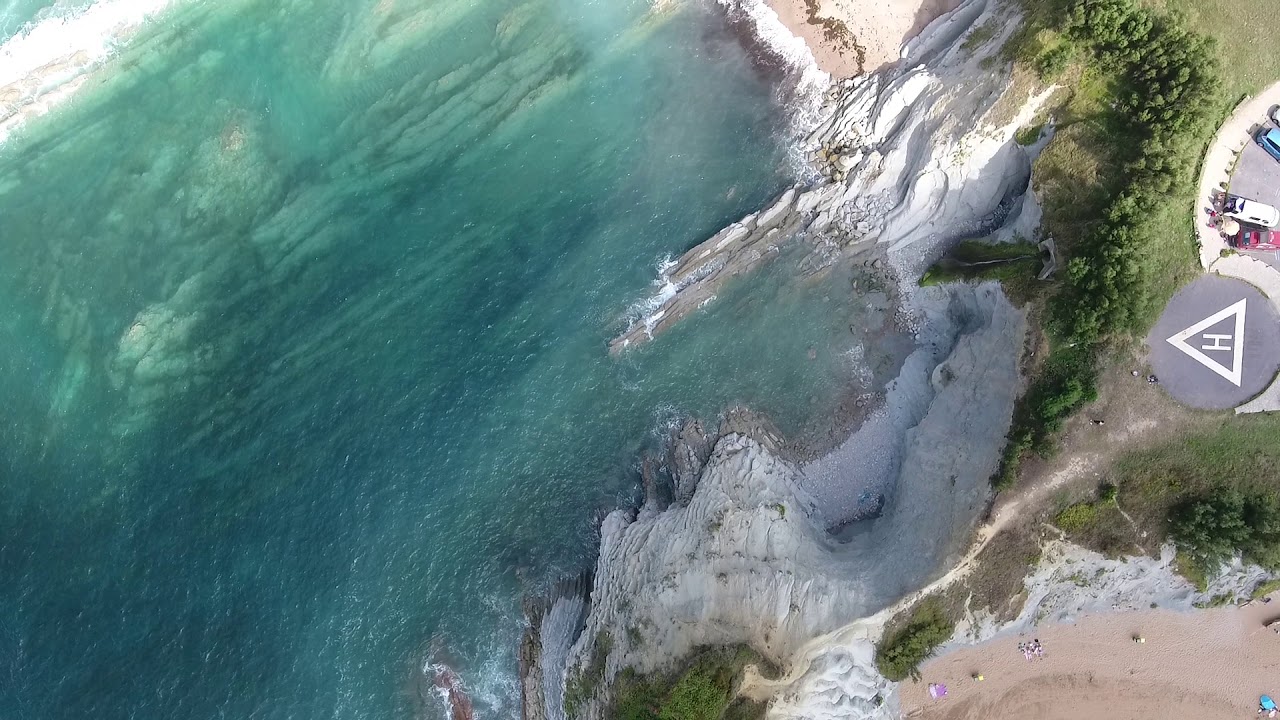 Peñón de Sopelana a vista dron.