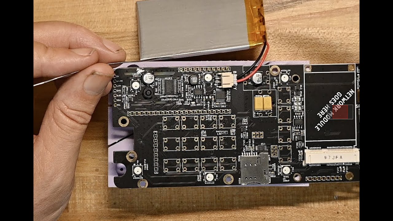 C.K. builds a Ringo mobile phone from Circuitmess