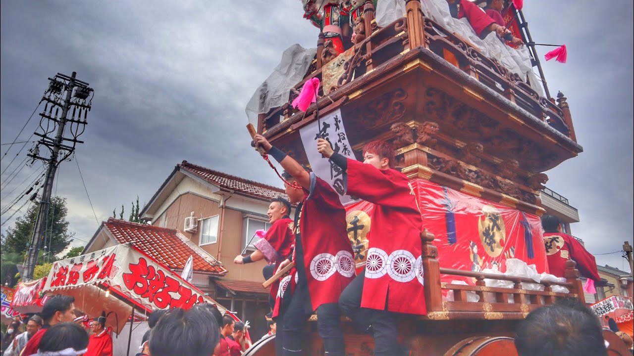 令和7年   富山県射水市  新湊曳山祭  花山 放生津八幡宮  早朝の参拝  曳山巡行