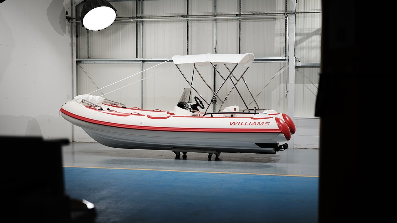Williams SportJet 520 x Эстебан Окон
