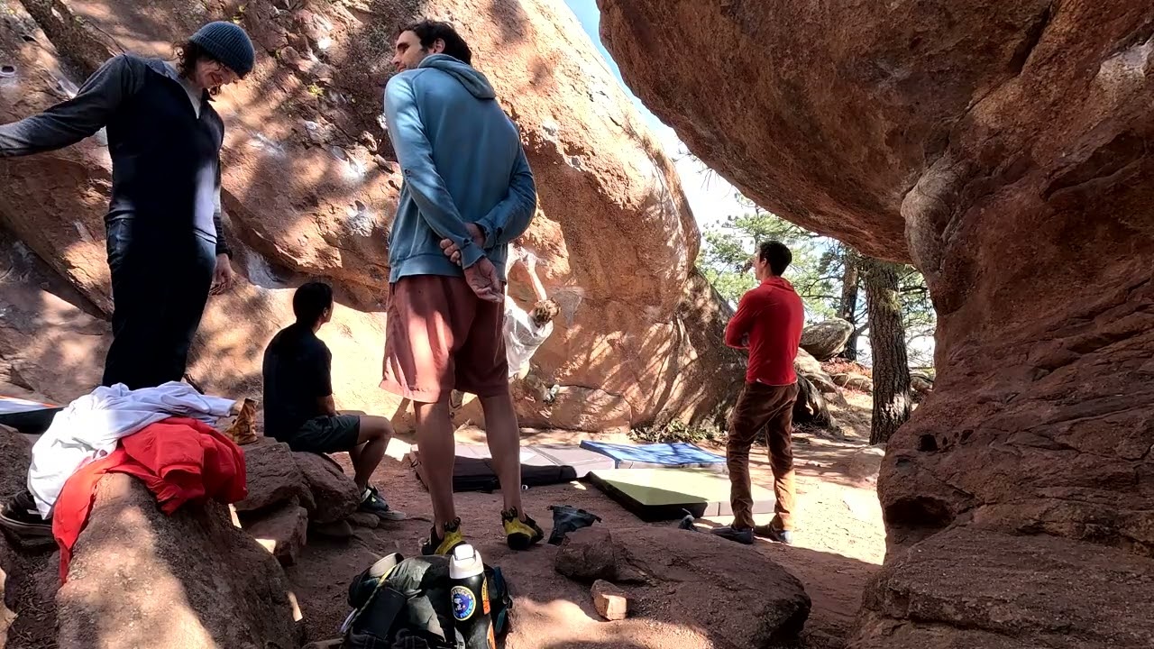 Undercling Traverse into Bob's Bulge V10 Flagstaff, CO