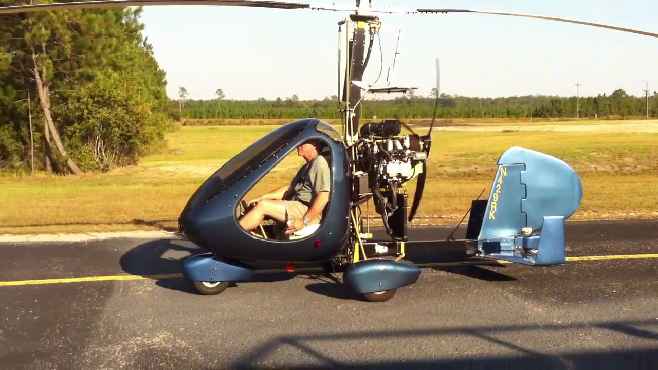 RAF 2000 Gyroplane - Low Pattern Flight