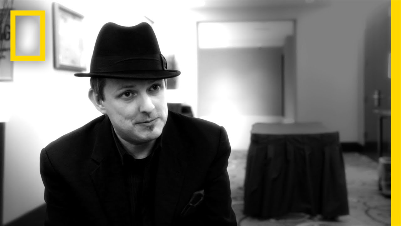 Apollo Robbins on Illusion Confusion | Brain Games