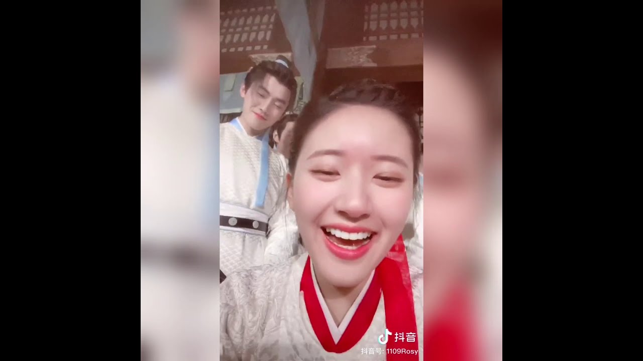 【抖音】Triệu Lộ Tư lại quậy banh hậu trường phim mới / A Mặc 默 Chanel
