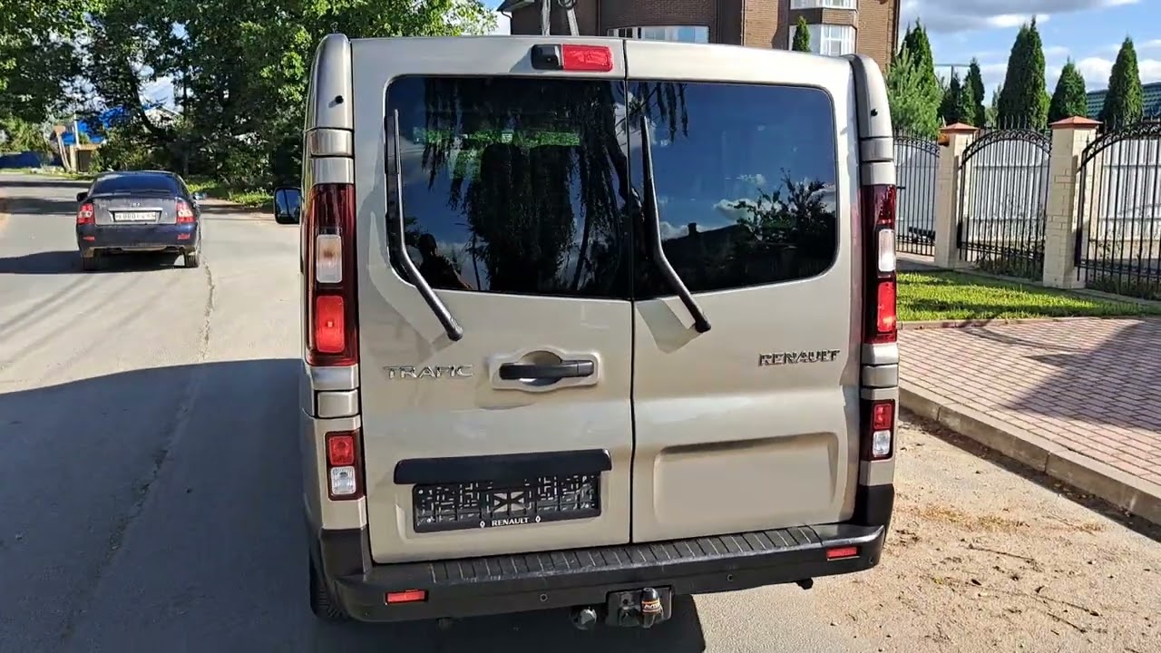 Renault Trafic н.э.2021 год. двигатель 2.0, мощность 170 л.с., КПП-АВТОМАТ, ЦЕНА 3.5