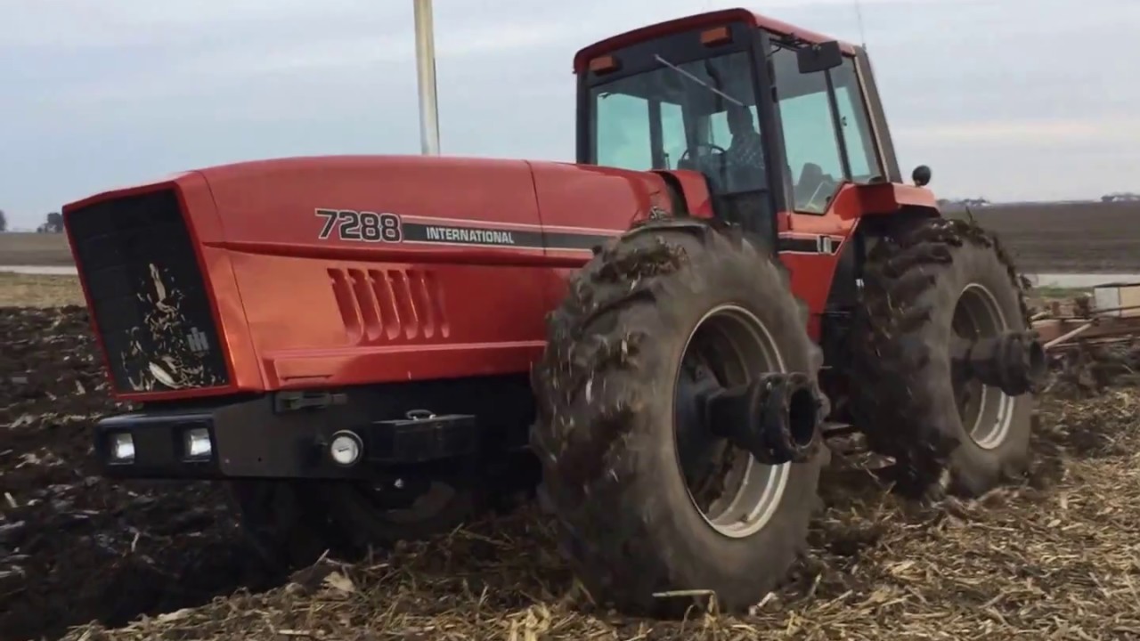 Rare International 7288 2+2 tractor
