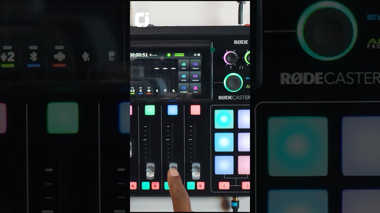С этим устройством легко стать радиодиджеем | RODECASTER Duo