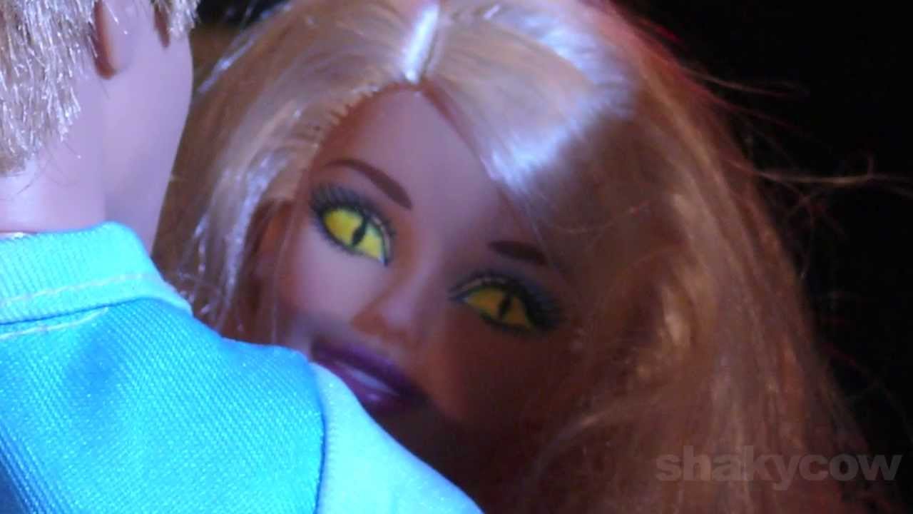 Barbie's Having a Bad Day: A Thriller Parody for Halloween - Barbie Stop Motion animation Shakycow