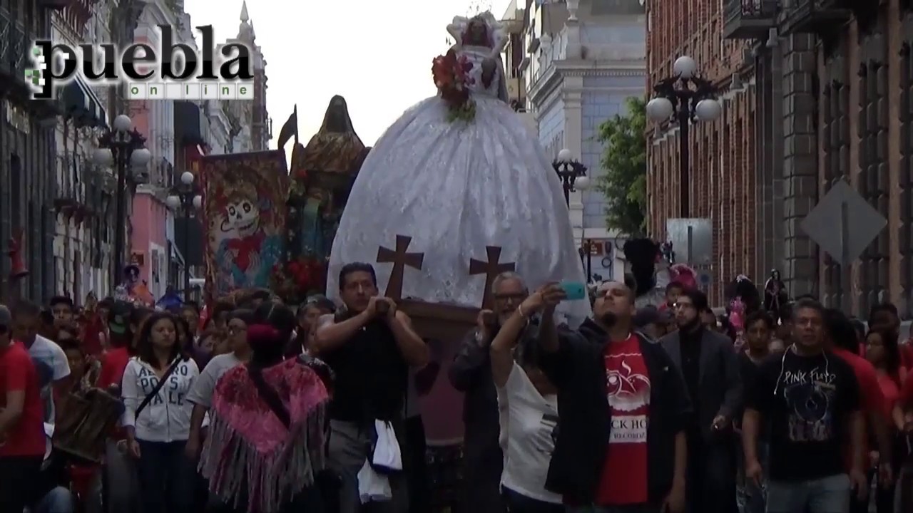 La Santa Muerte: onceava procesión en Puebla