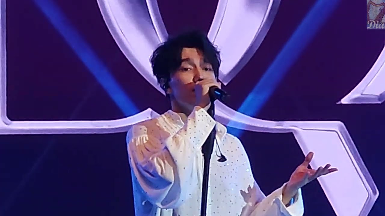 Dimash Qudaibergen - Fly Away - Stranger Antalya solo concert 05/06/2023 [FANCAM]