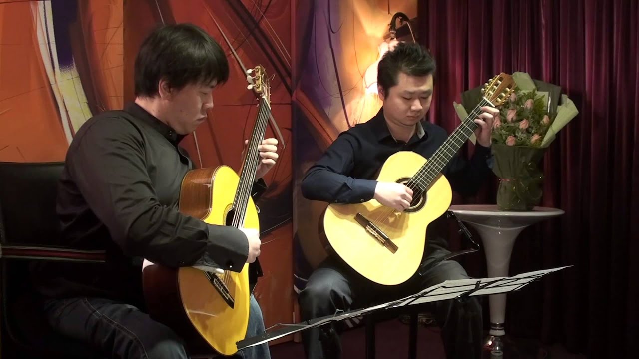 Little Fuge in G Minor, BWV 578, guitar duo FANG Fang and WU Di
