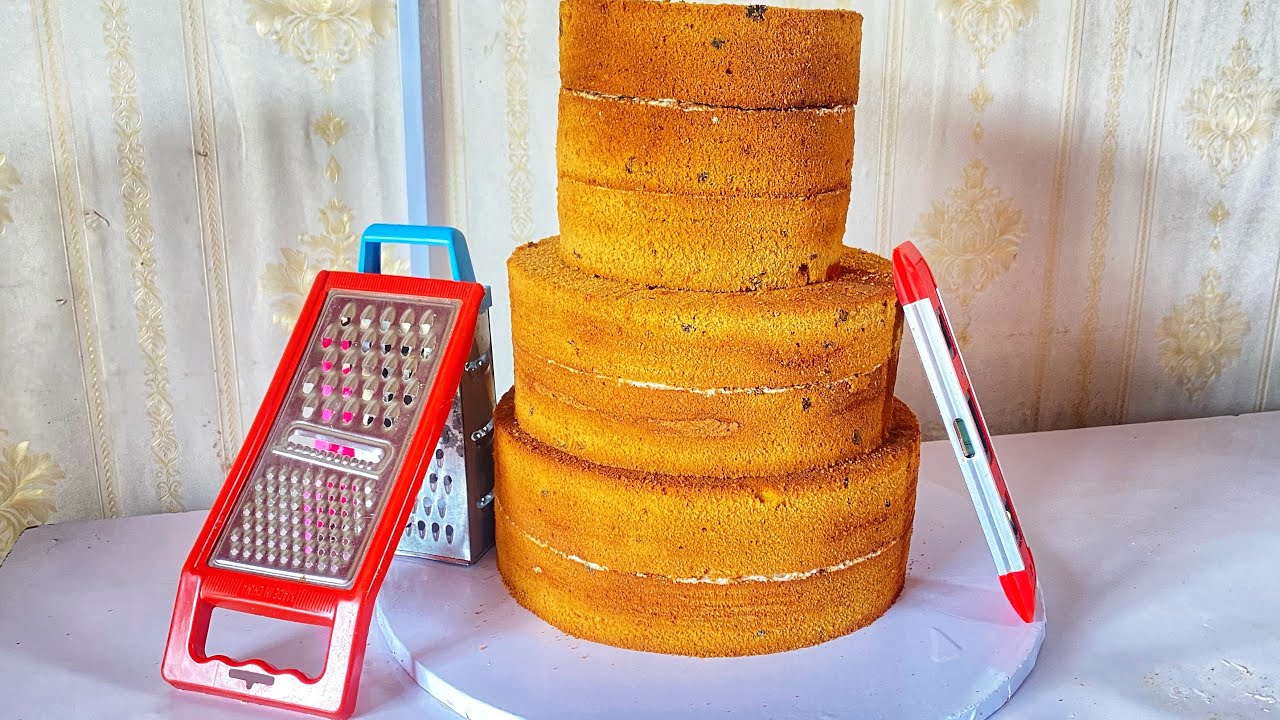 How To Trim Cake Using kitchen Grater/ How to trim and crumb coat wedding cake
