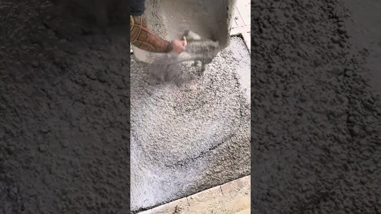 Le coulage d&rsquo;un b&eacute;ton de pouzzolane