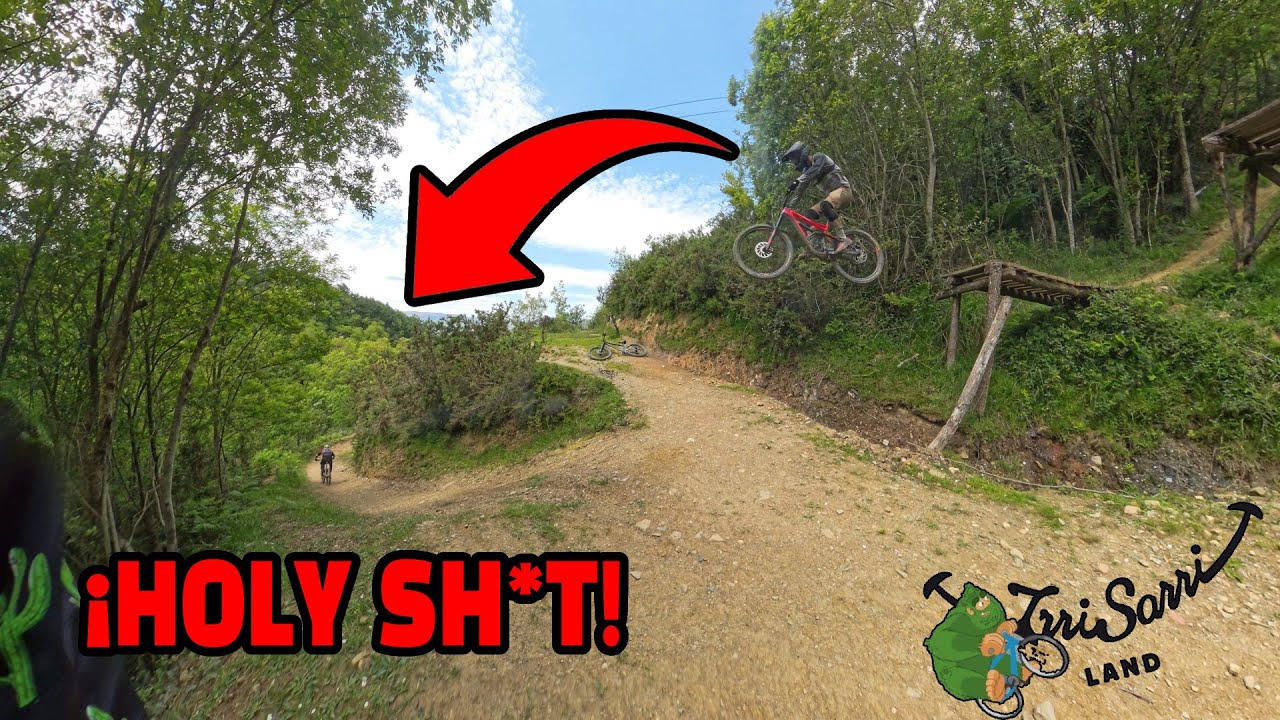 Asier *VOLANDO LITERALMENTE* por la PISTA ROJA 🔴 | IRRISARRI LAND BIKEPARK | FaskVisuals