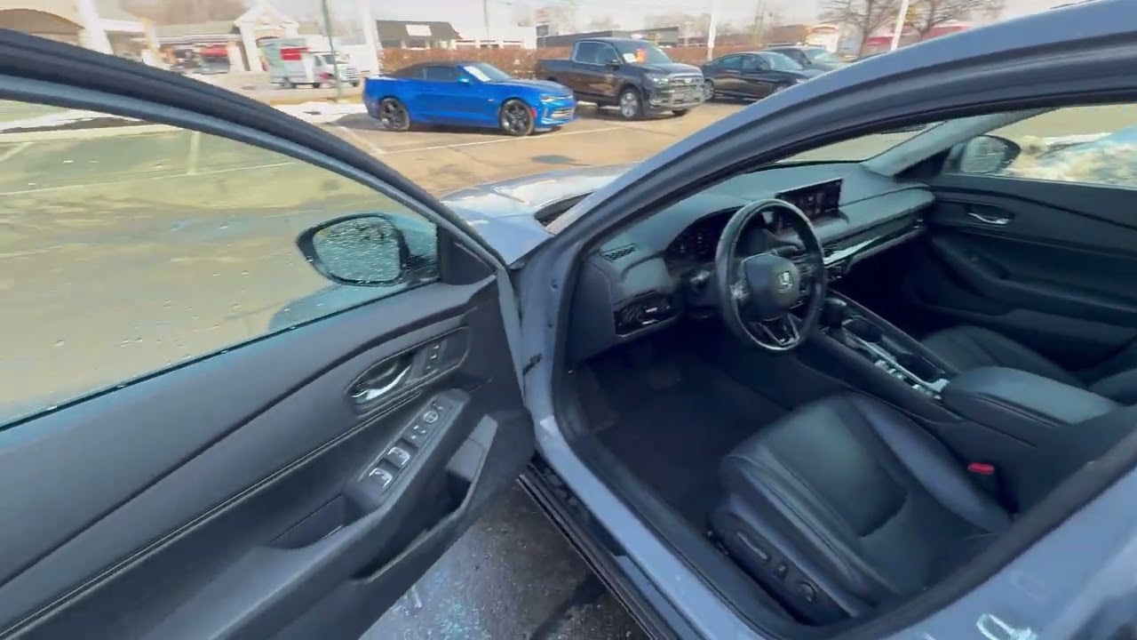 2023 Honda Accord hybrid EXL only 41,000 miles 9F02015￼