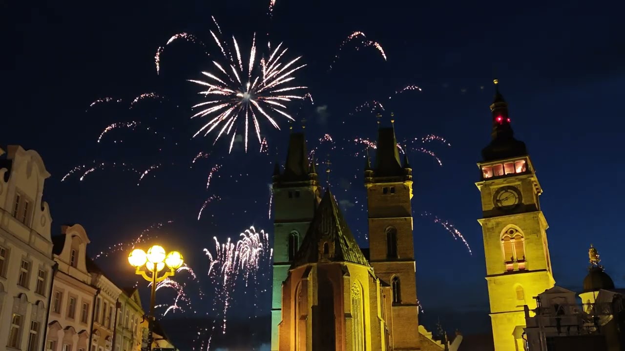Ohňostroj k připomenutí 800 let Hradce Králové (full)