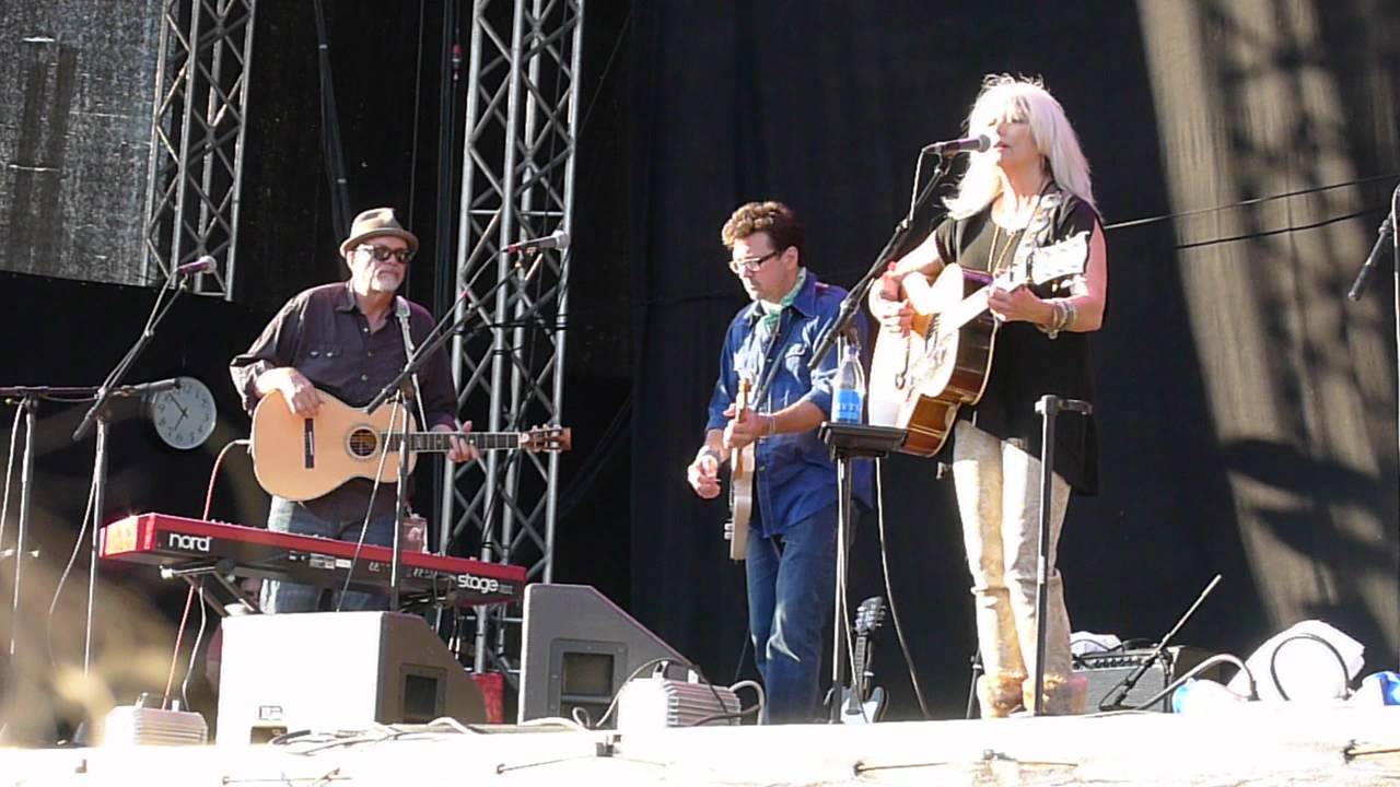 Emmylou Harris - Love And Happiness