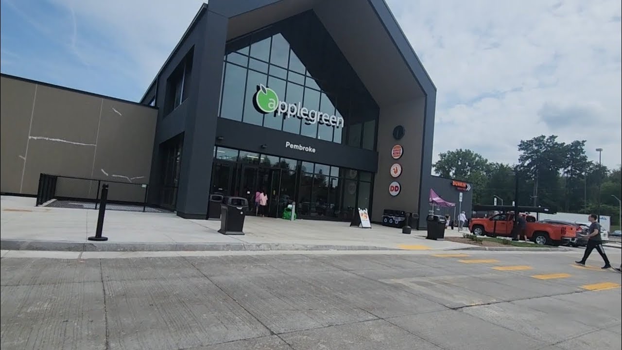 Обзор зоны отдыха Applegreen на трассе в Нью-Йорке, США