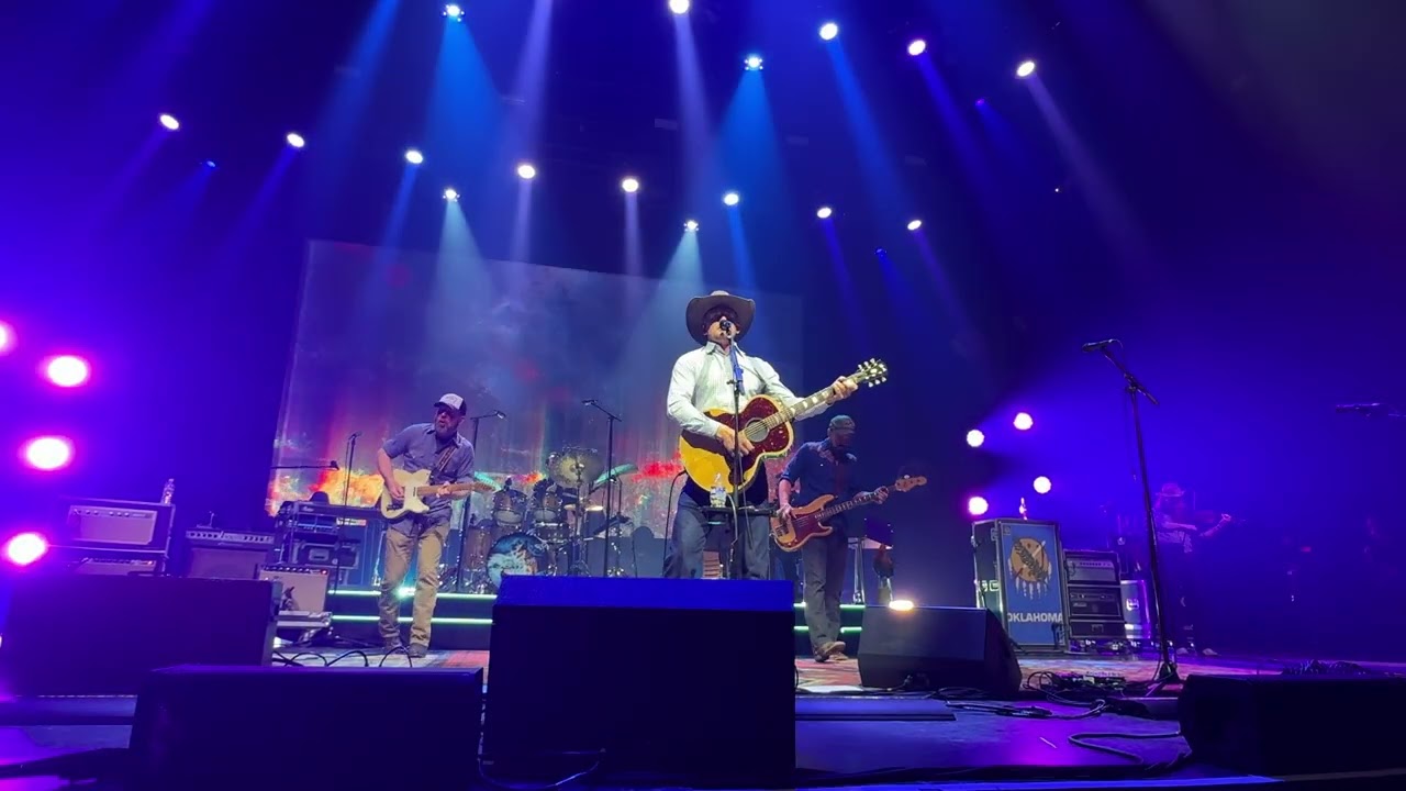 Turnpike Troubadours | Every Girl | LIVE At The Met