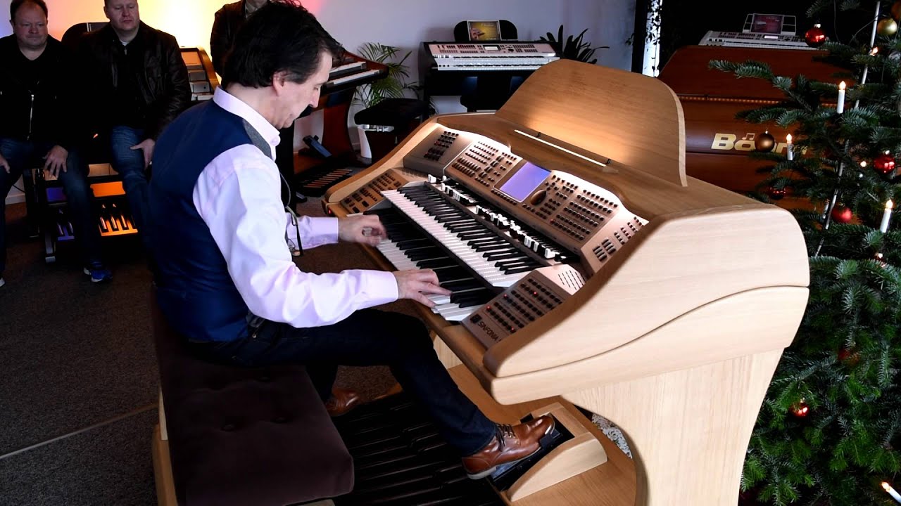 Mark Whale on B&Ouml;HM Sinfonia 500 organ / Mark Whale auf der B&Ouml;HM Orgel Sinfonia 500