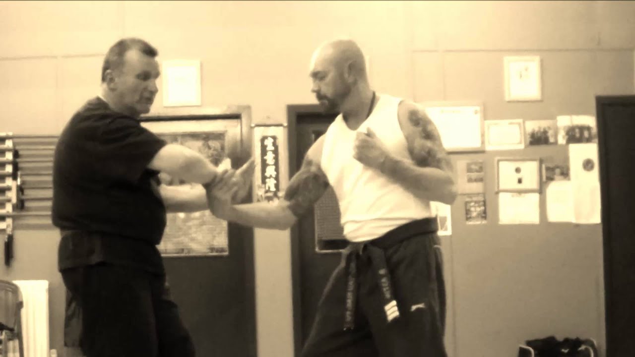 Fung Sau Combat Kung Fu take downs and grabs  from sensei   mark russell leonard from 17 Apr 2014