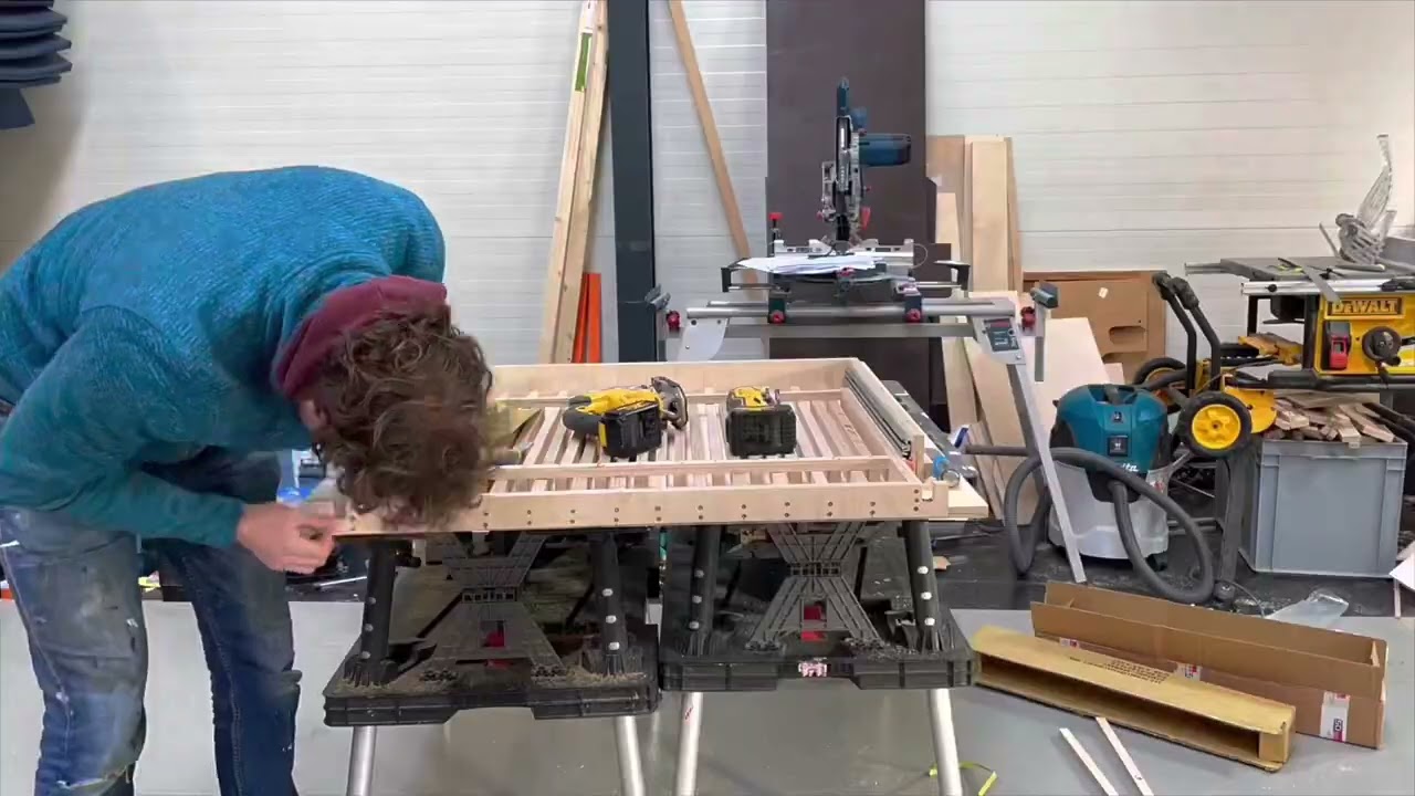 20 minute time-lapse - Full build of off-grid camper - Toyota proace