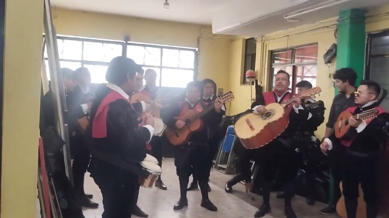 Serenata Huasteca. Tuna de la FES de Acatlán en Oaxaca de Juárez, Oaxaca