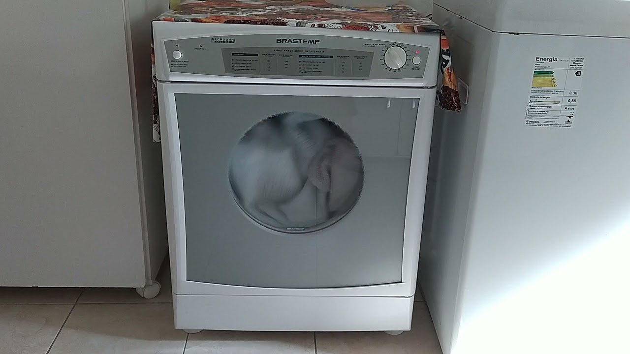 Secadora Brastemp em funcionamento