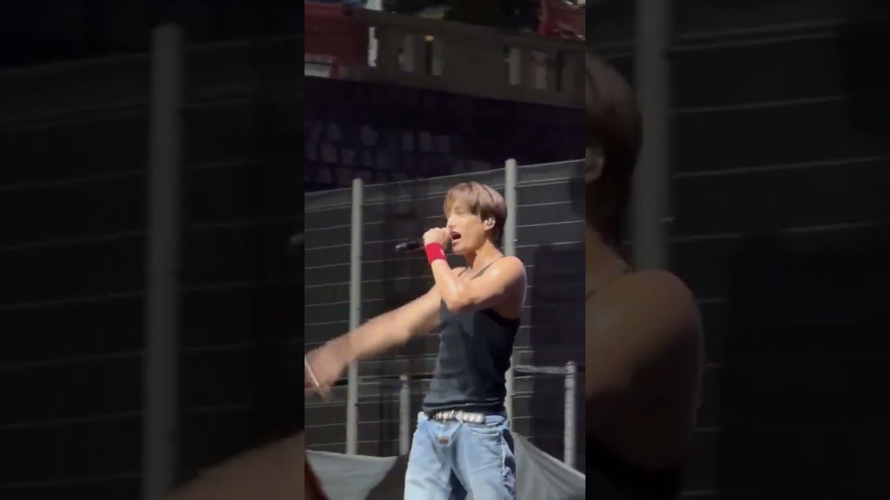 Preview KAI at Kyung Hee University Festival today 🥵🔥 #exo #kai