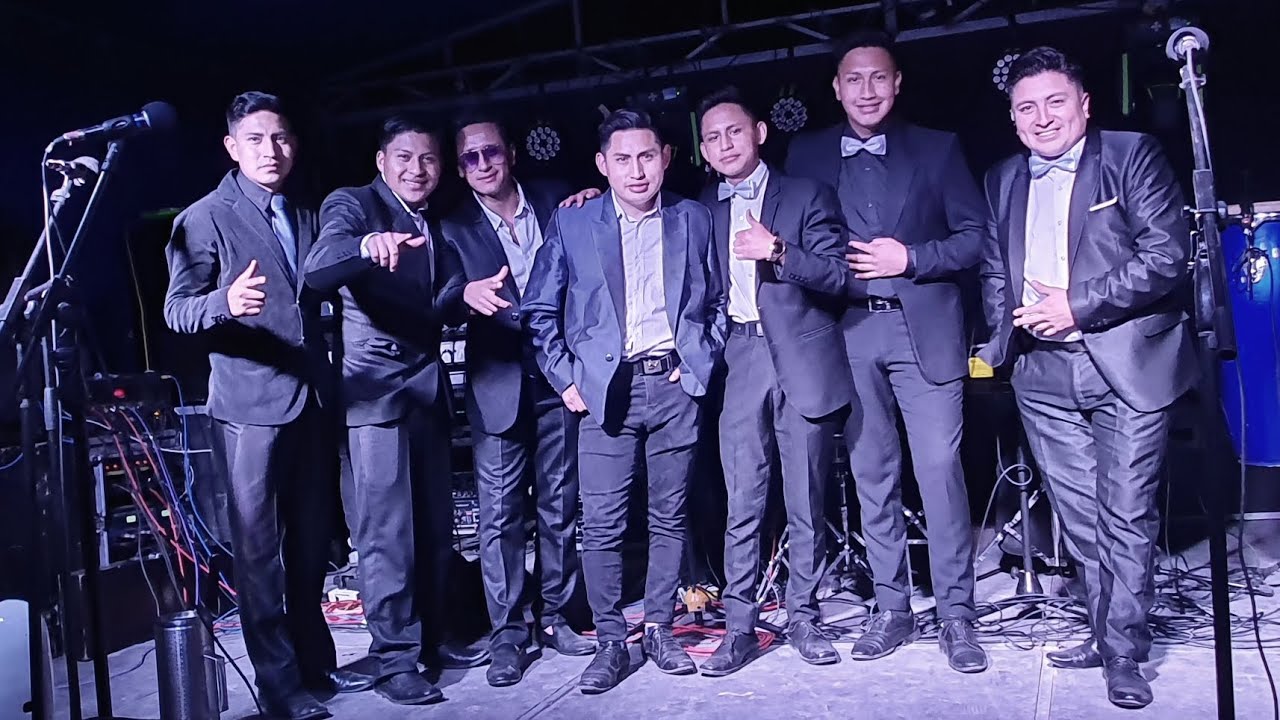 LA RETUMBANTE  MIX BAILABLES