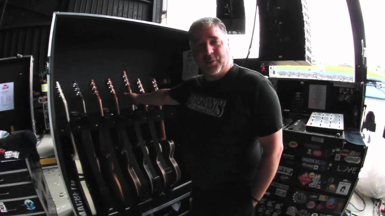 DOUG - Tom's Guitar Tech - Blink182 Honda Civic Tour.mp4
