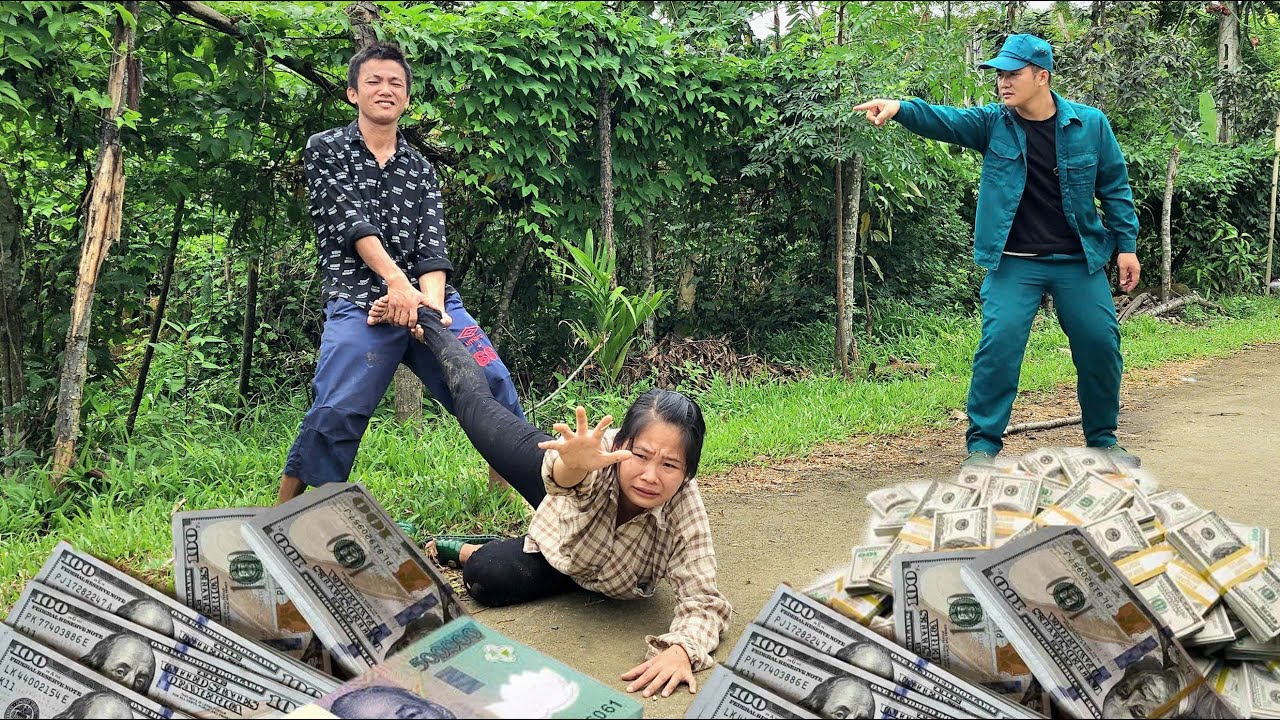 Single Mother Picks Up Big Money, Then Realizes She’s Being Followed