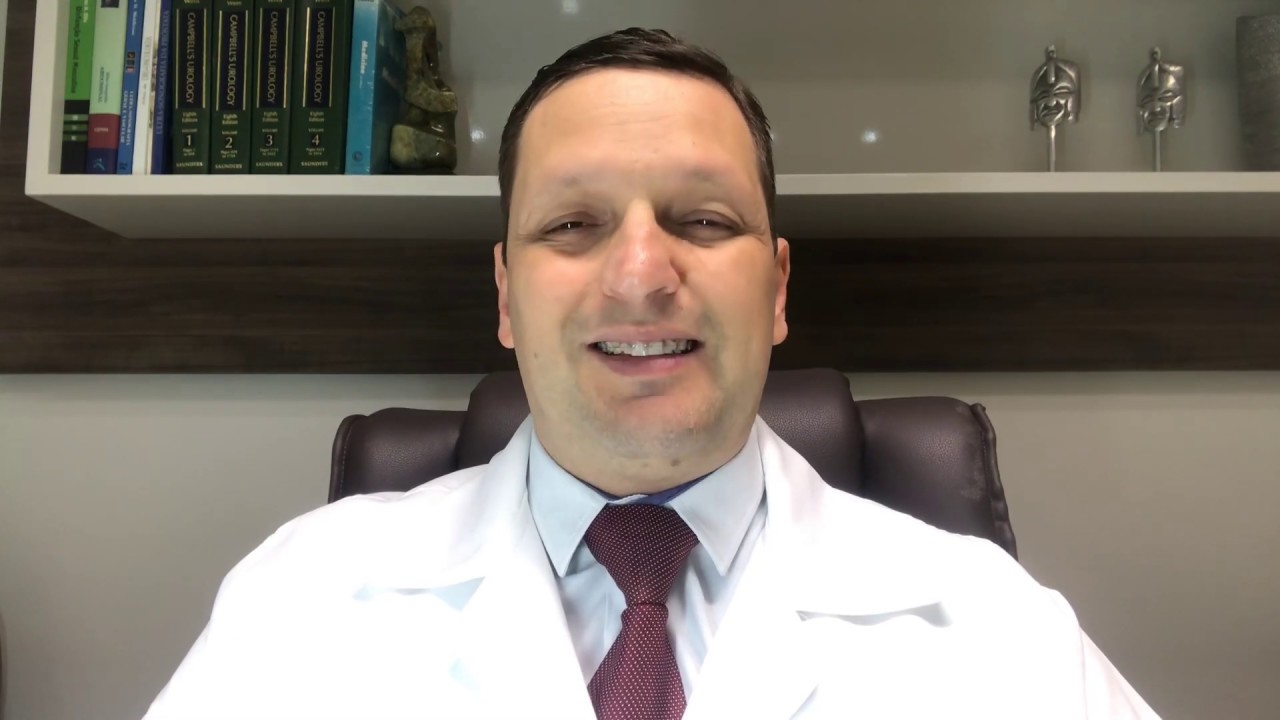 Quais as complicações mais frequentes da cirurgia de postectomia e de frenuloplastia?