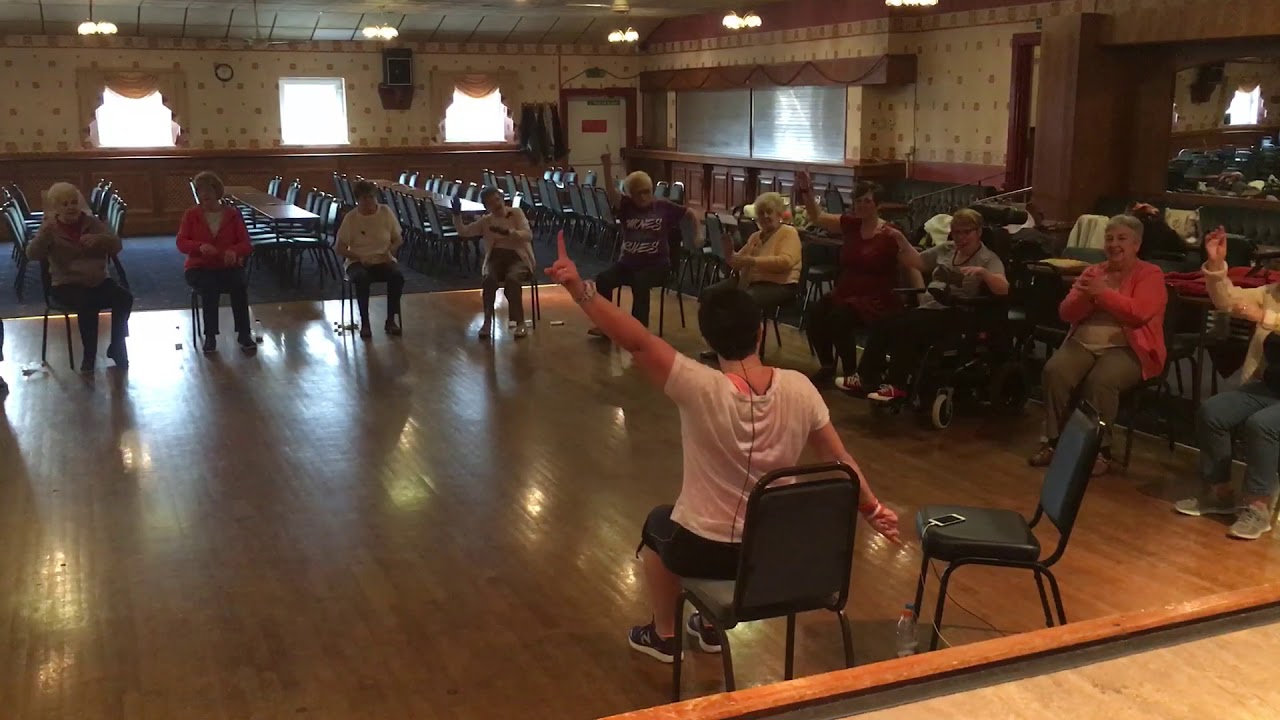 DANCING QUEEN - ABBA - ZUMBA®️ GOLD SEATED!