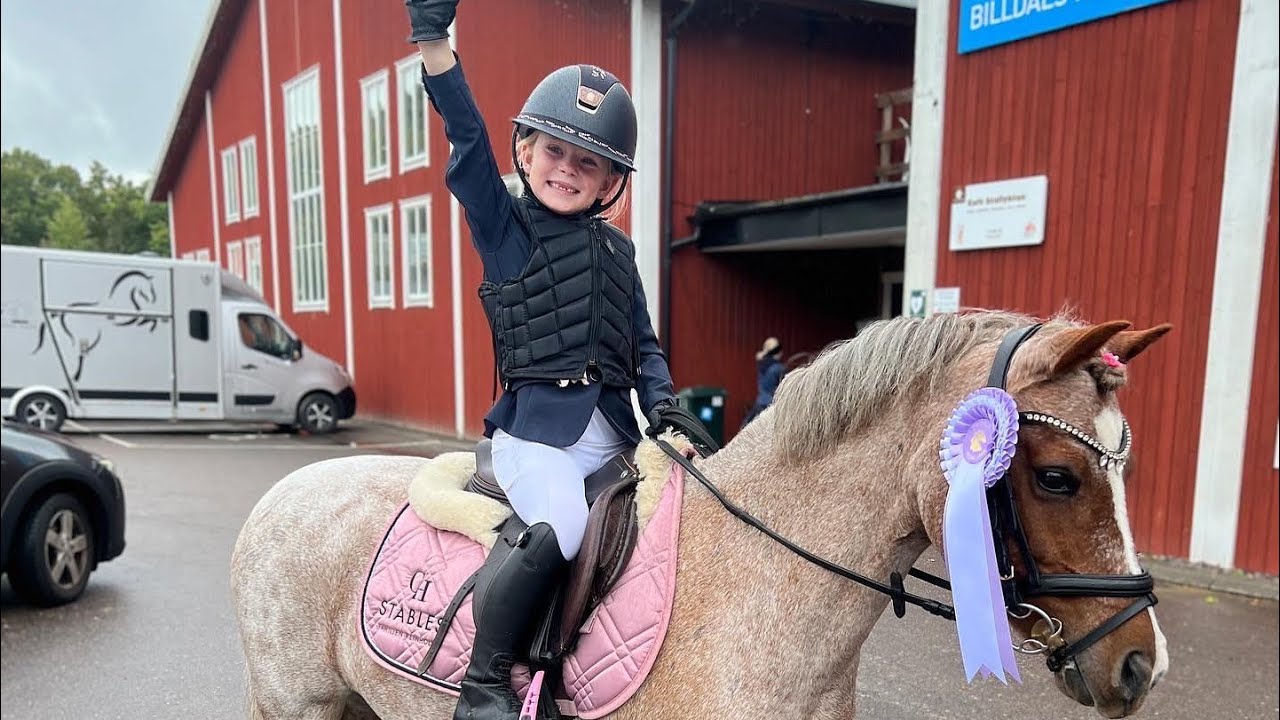 Tävlingsvlogg med Chloe, men vad sjutton gör hon till sista hindret xD