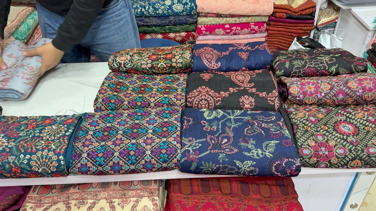 💕Winter Karandi shawls with embroidered suits 💕