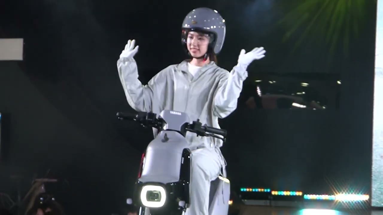 ジャパンモビリティショー2023 YAMAHA しおり さん