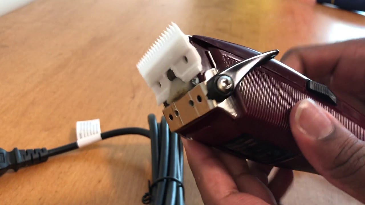 How to Zero Gap the Oster Fast Feed/ Replacing the cutting blade