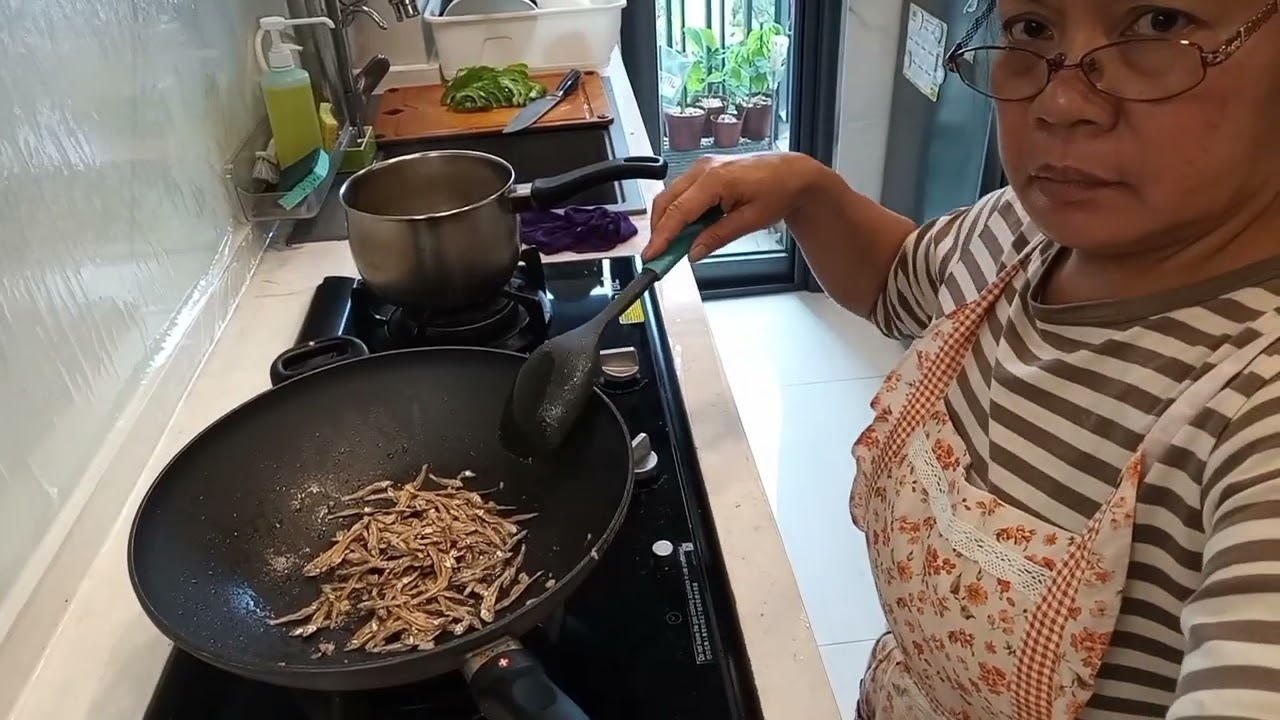 #Cooking delicious monggo,its a Philippines foods😋