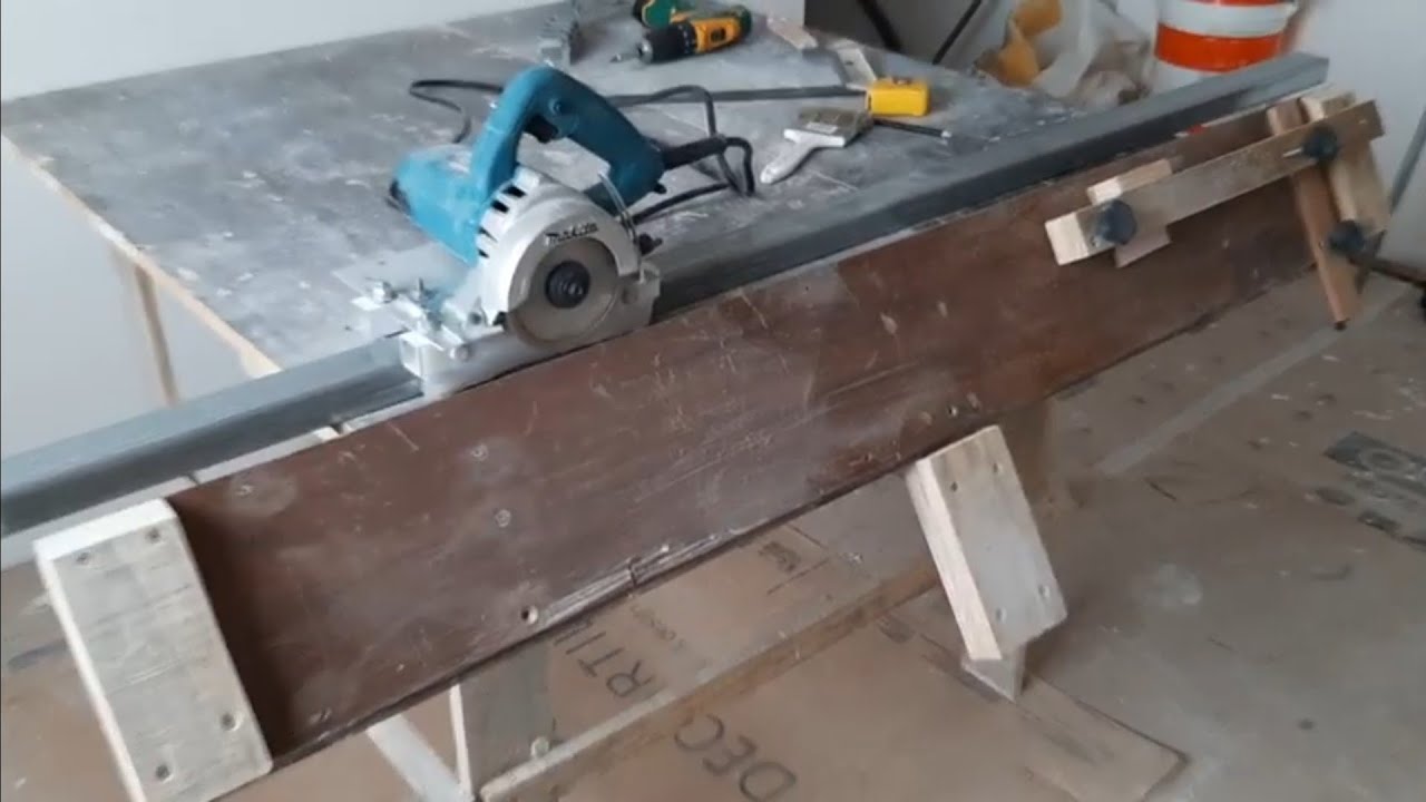COMO EU FIZ A RAMPA E O GRAU DOS CORTES PARA FIXAR NA MESA DO GABARITO DE FAZER 45 GRAUS
